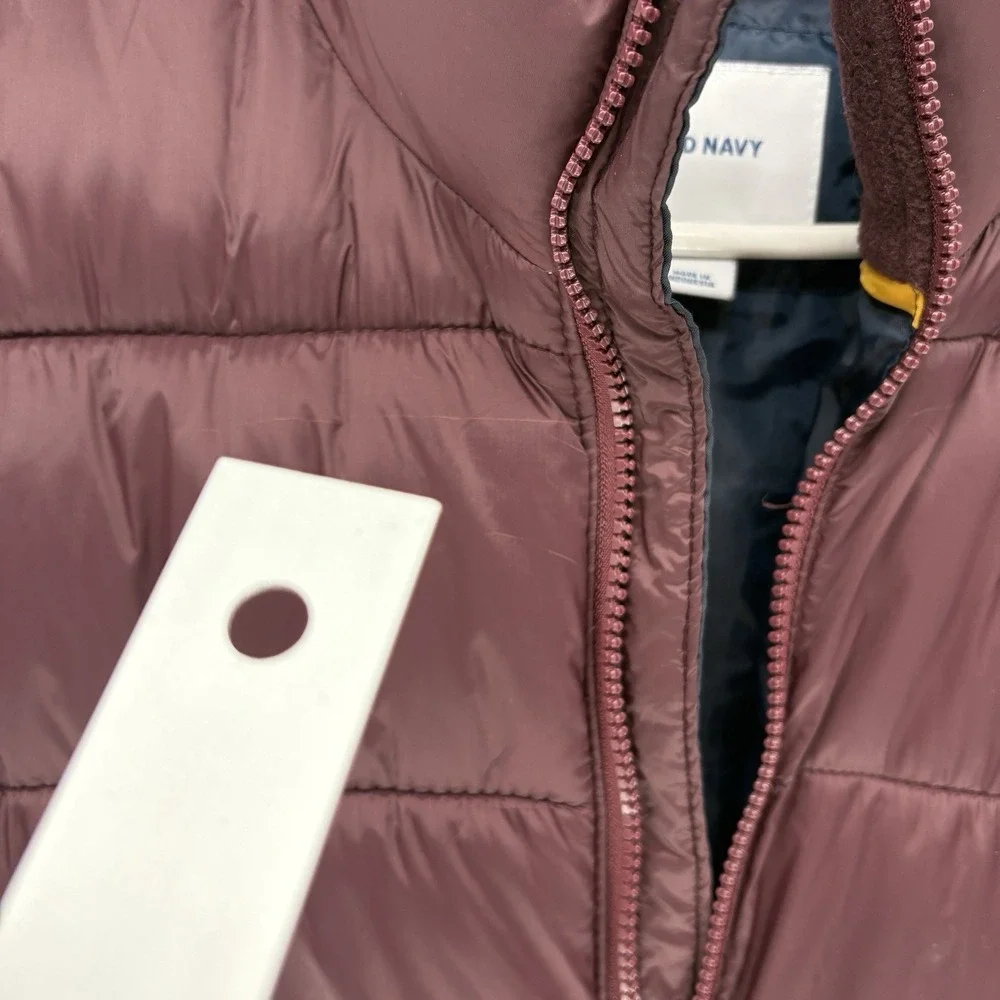 Old Navy small scratch